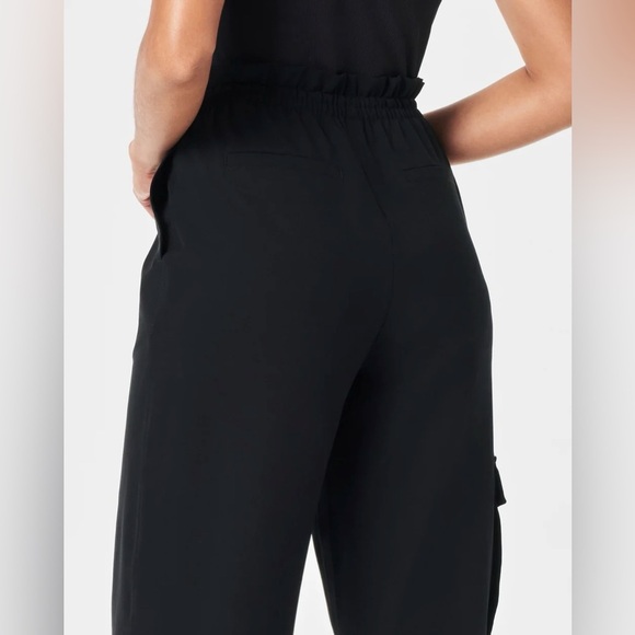 SPANX Cargo Pants with Adjustable Drawcords - Size Large - Picture 4 of 7